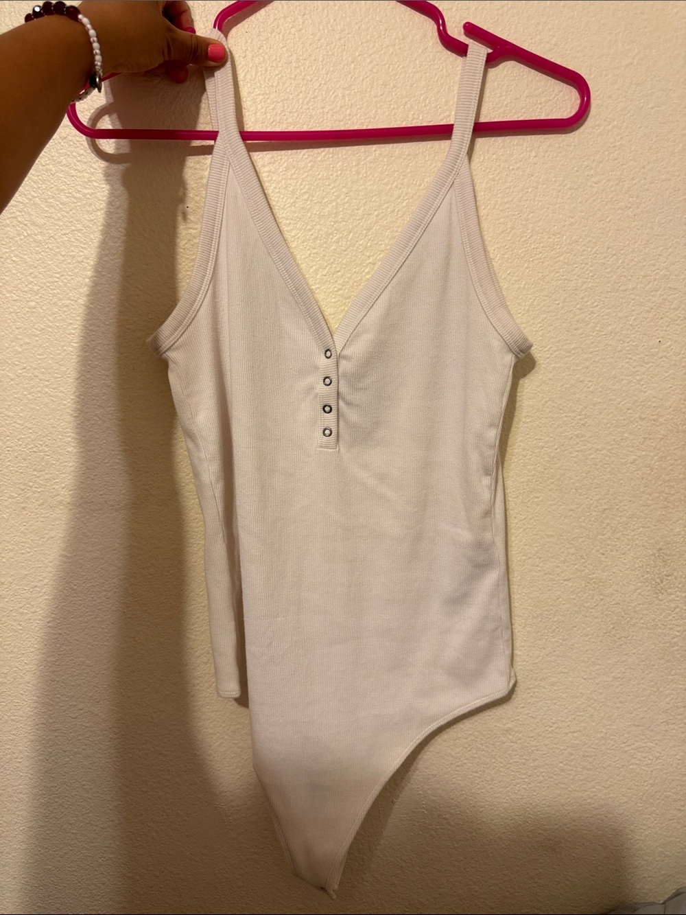 Abercrombie & Fitch white Ribbed V-Neck Snap Bodysuit - Picture 6 of 6